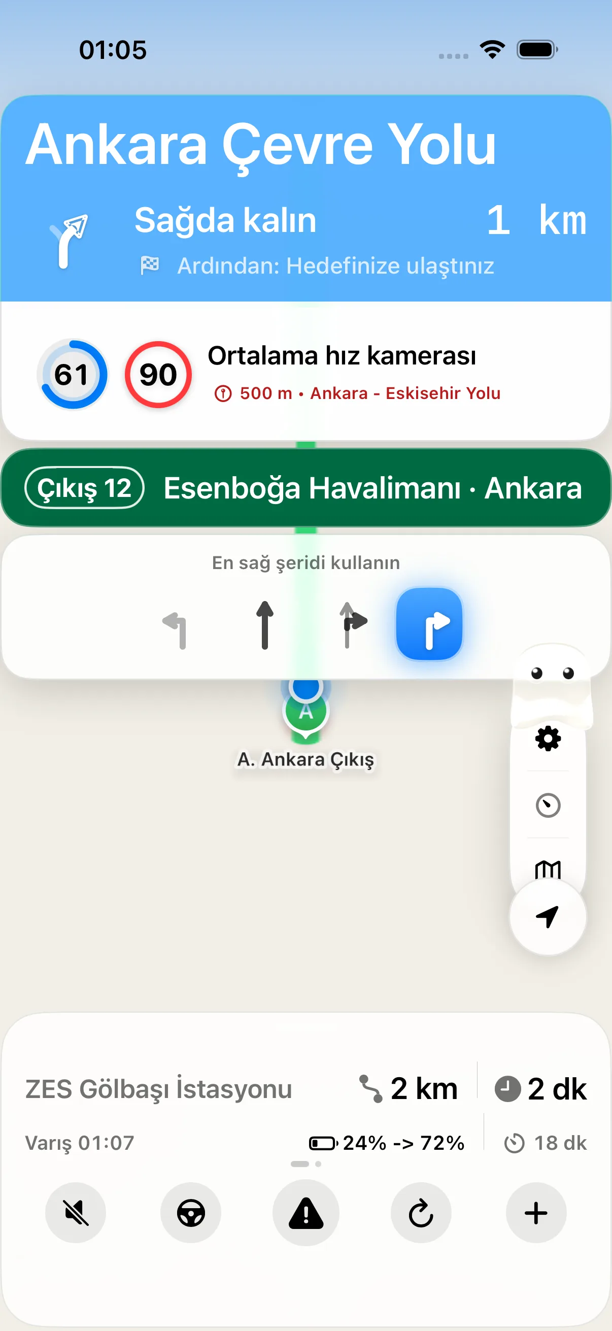 Şerit, radar ve planlanan şarj durağı bilgilerini gösteren etkin navigasyon